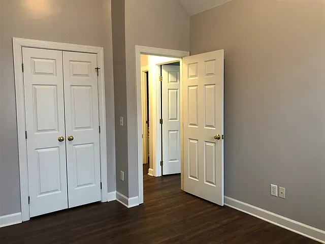 2713 Denbel Cir — Photo 11