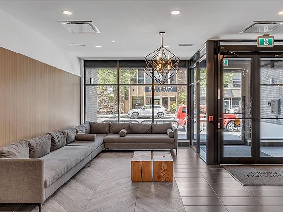 5th image of 1471 Saint Paul St #1701