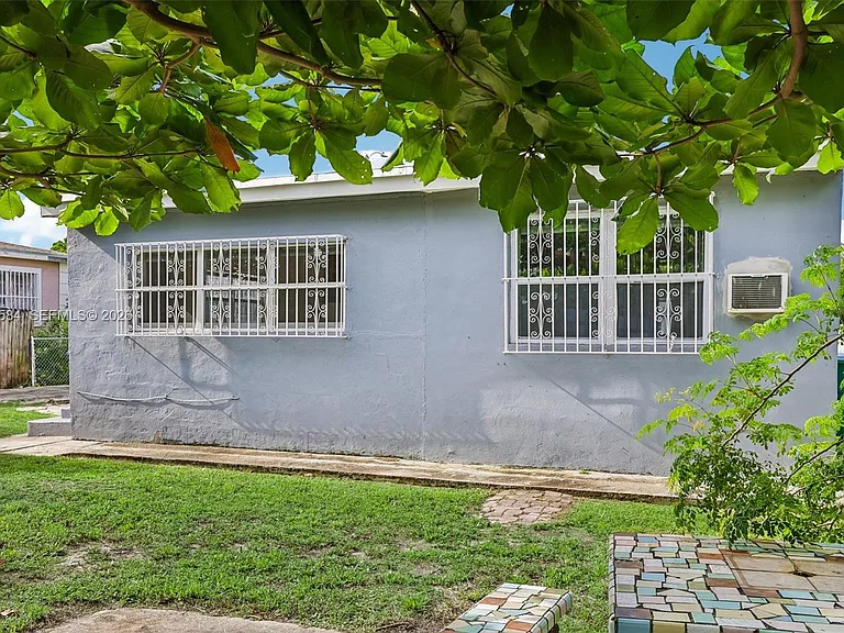 1045 NW 115th St — Photo 35