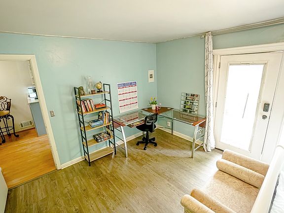 2nd image of 2243 Carlton Way