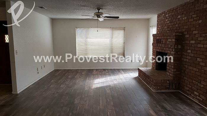 2nd image of 14924 Sultana St