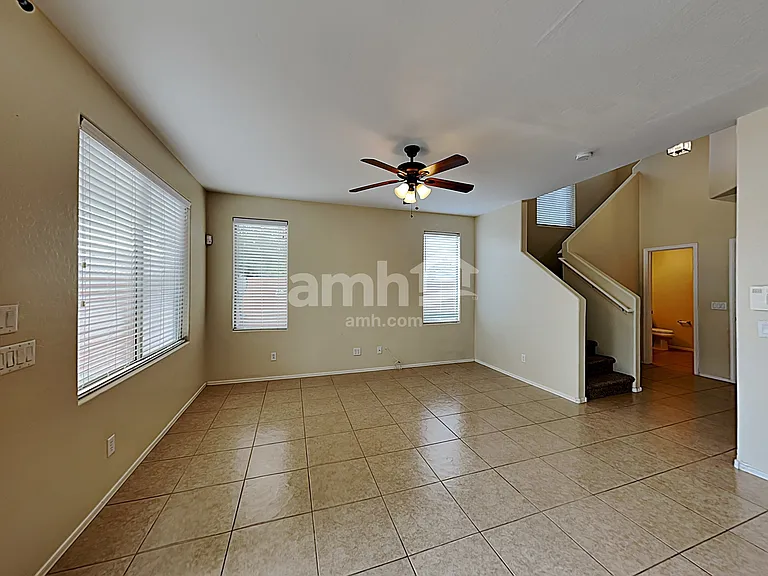 9817 E Escondido Ave — Photo 5