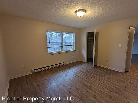 4th image of 2901 Lawnridge Ct APT D