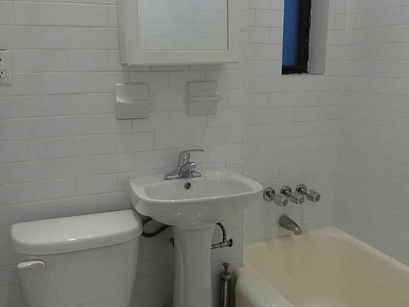 5th image of 417 E 72nd St APT 3