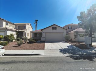 5526 Crescent Valley St, Spring Valley, NV 89148