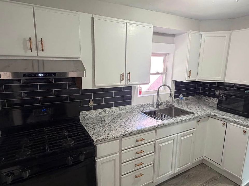 1st image of 1003 N Rose St #2