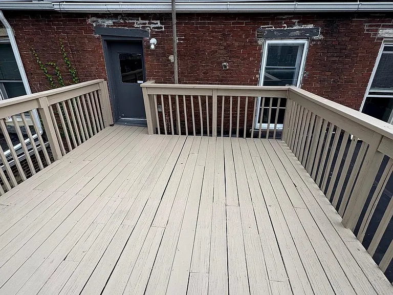 231 Boas St — Photo 22