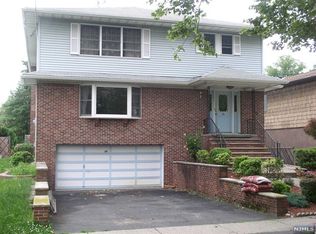 25 E Pierrepont Ave, Rutherford, NJ 07070