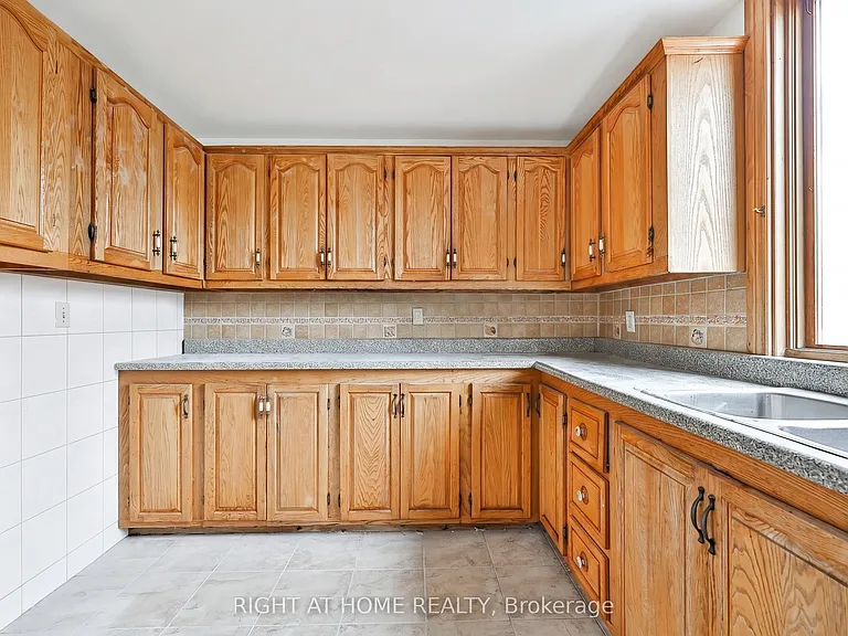 446 Orano Ave — Photo 3