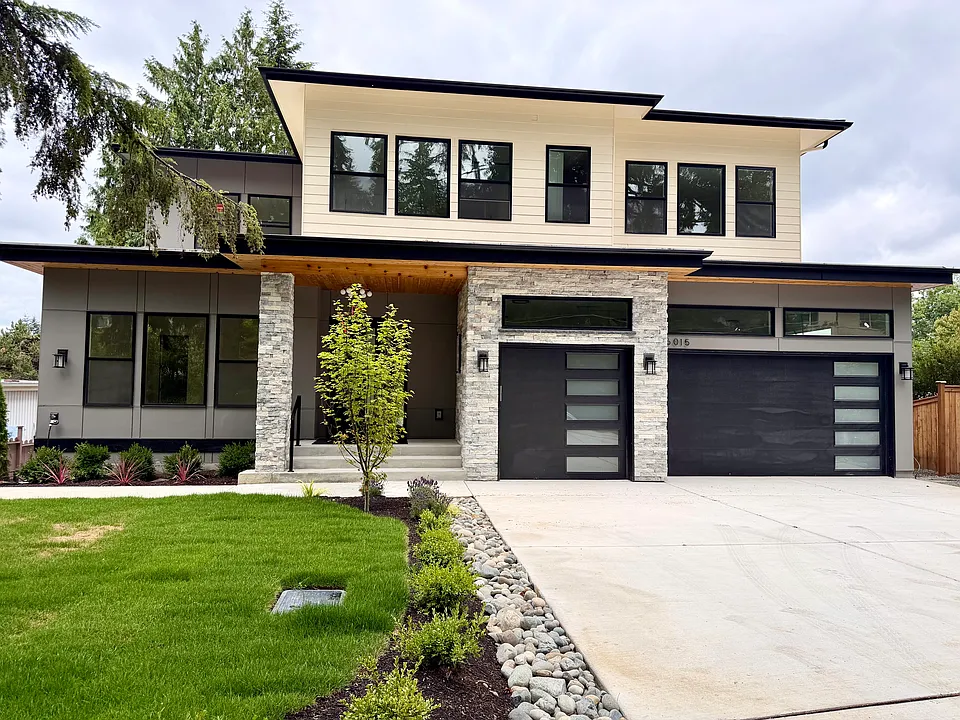 16015 SE 7th St