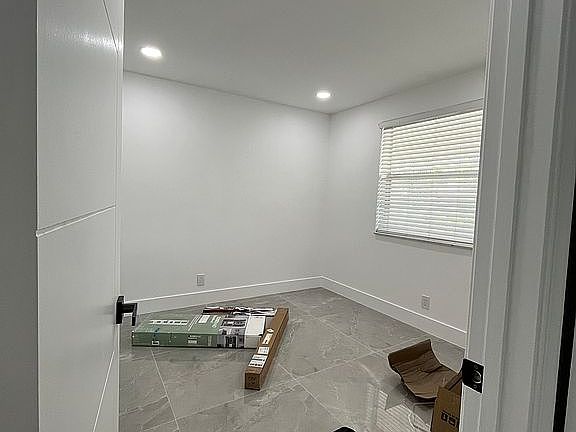 2nd image of 5521 Lakeside Dr APT 202
