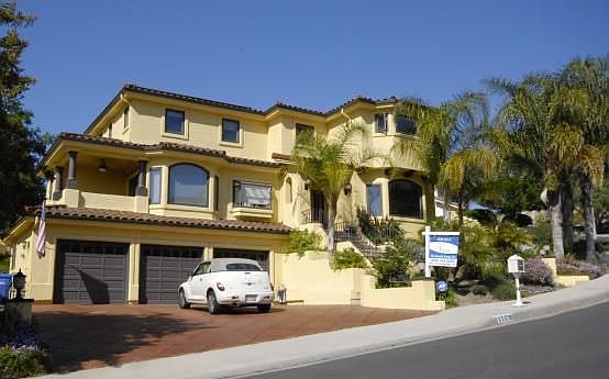 1st image of 2501 Crown View Ct
