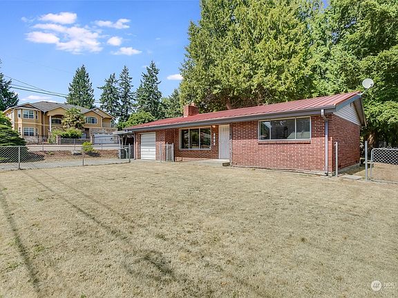 2nd image of 4004 S 173rd Street