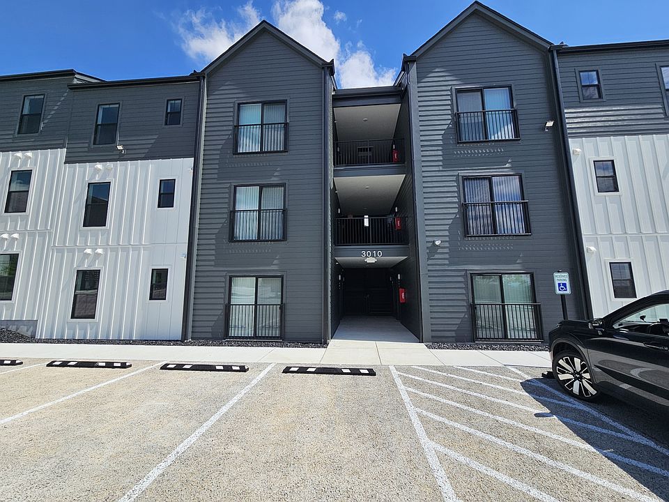 1st image of 3010 Edwin Cir #108
