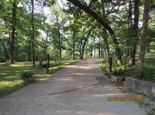 5414 W Brazito Rd, Jefferson City, MO 65109