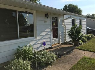 614 W Elm St, New Carlisle, IN 46552