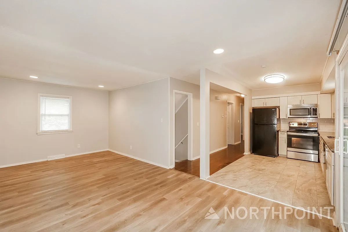 Building Photo - 7223 NW 84th Ter