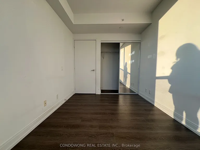 181 Dundas St E #4811 — Photo 9