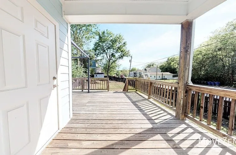 822 Lenoir St — Photo 9