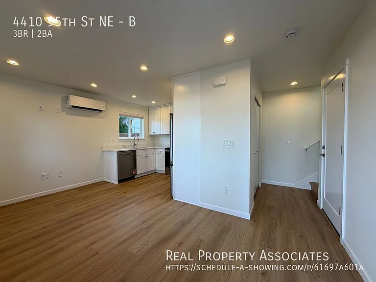 4410 95th St NE #B — Photo 3