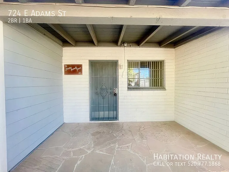 724 E Adams St — Photo 10