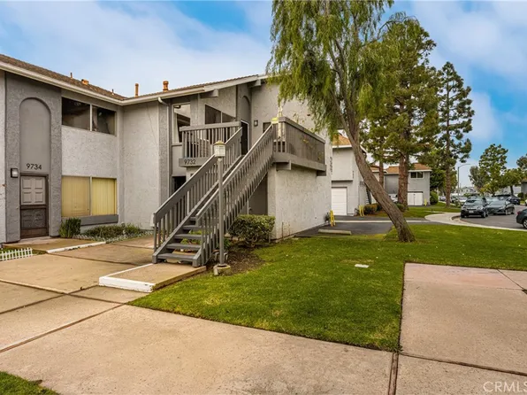 9732 Pettswood Dr #12, Huntington Beach, CA 92646
