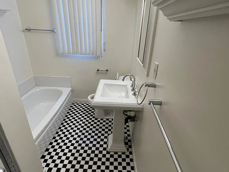 11725 Darlington Ave #6 — Photo 5