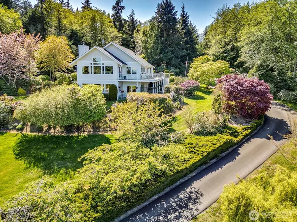 124 Hoods View Court, Port Ludlow, WA 98365