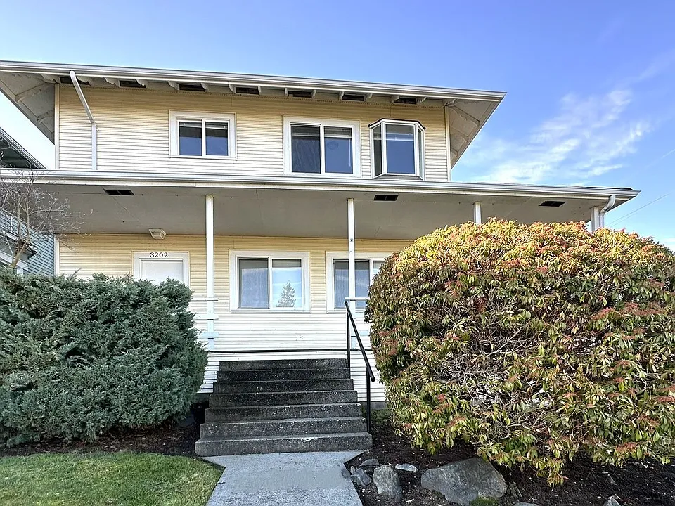 3202 Grand- 5 Unit