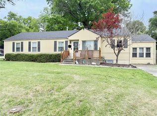 9817 E 67th Ter, Raytown, MO 64133