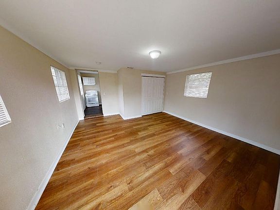 3rd image of 2178 W 41st St