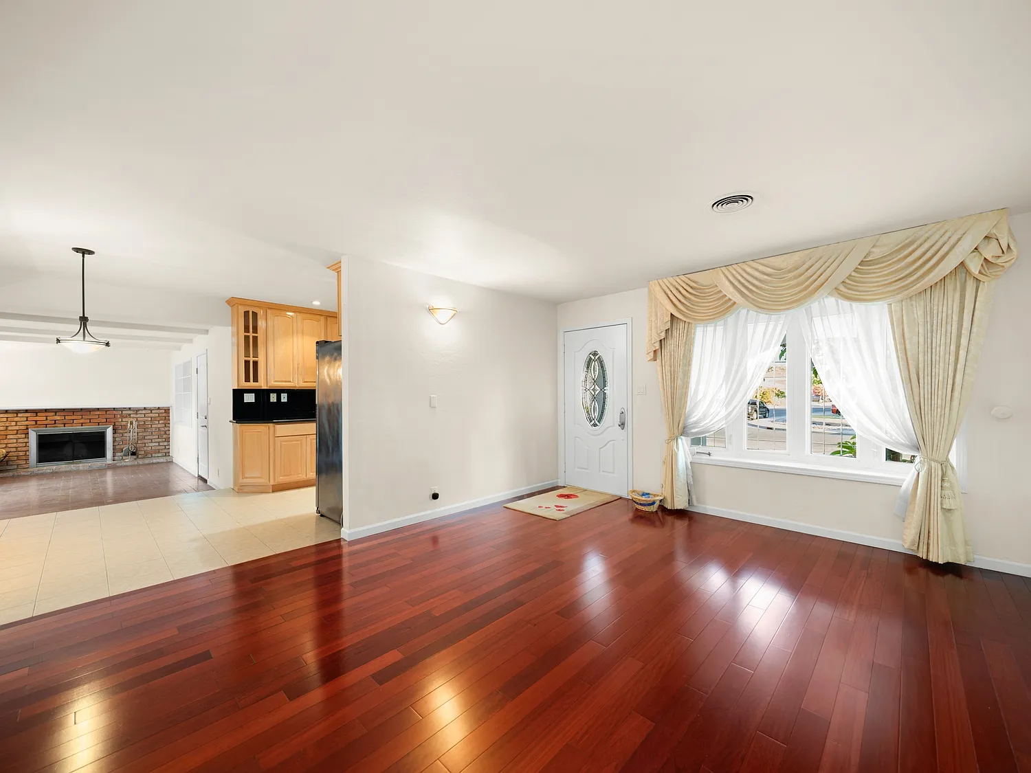 2675 Bonnie Dr — Photo 3