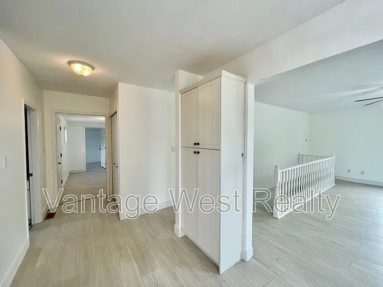 240A Wallace Rd — Photo 7