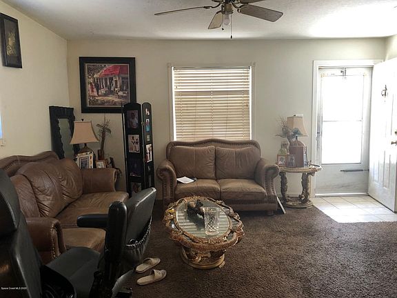 4th image of 1728 Tropic St