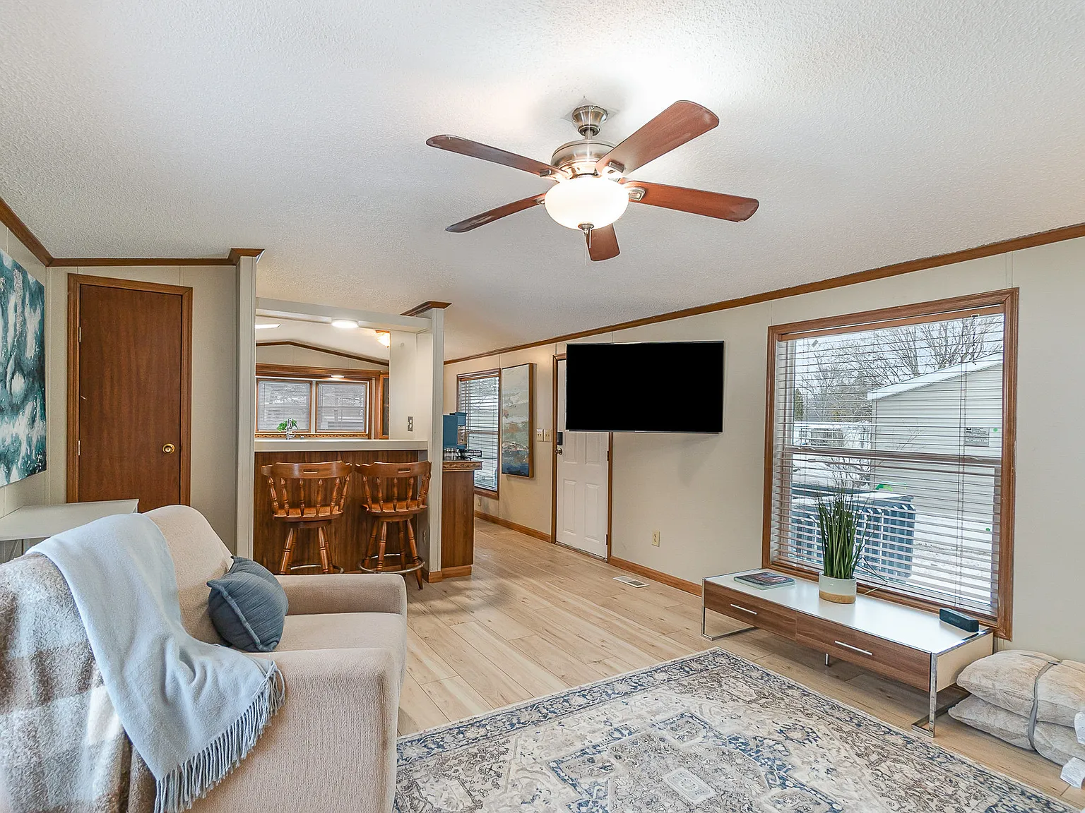 2 bed, 940 sqft, $1,295 — Photo 4