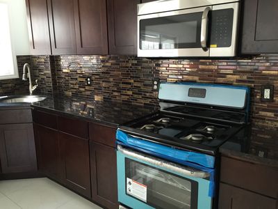 1052 E 215th St, Bronx, NY, 10469