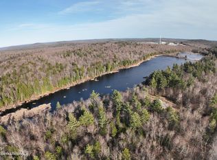 9 Johnson Rd, Becket, MA 01223