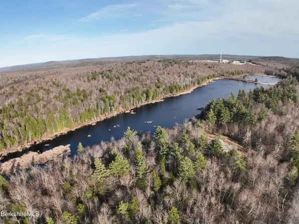 9 Johnson Rd, Becket, MA 01223