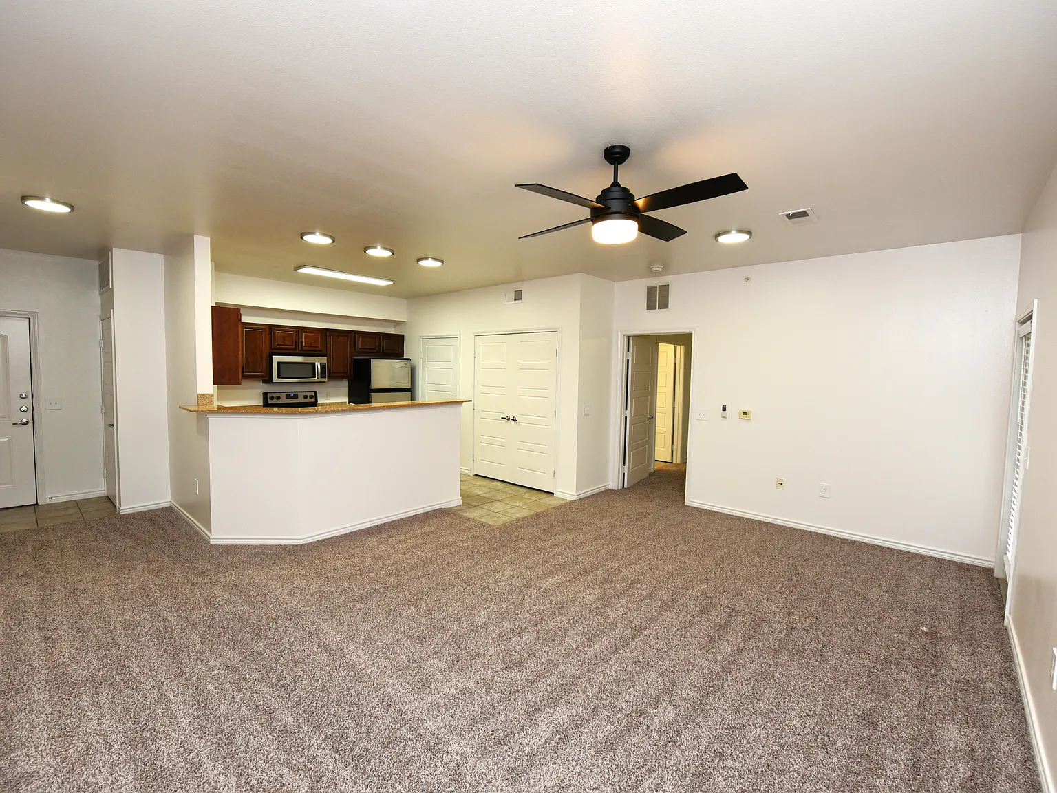 Legend V Apartments — Photo 4