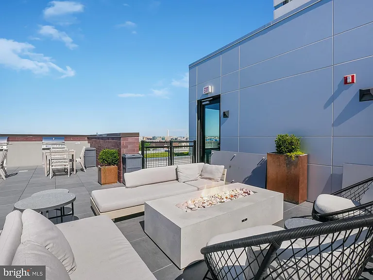37 L St SE #601 — Photo 23