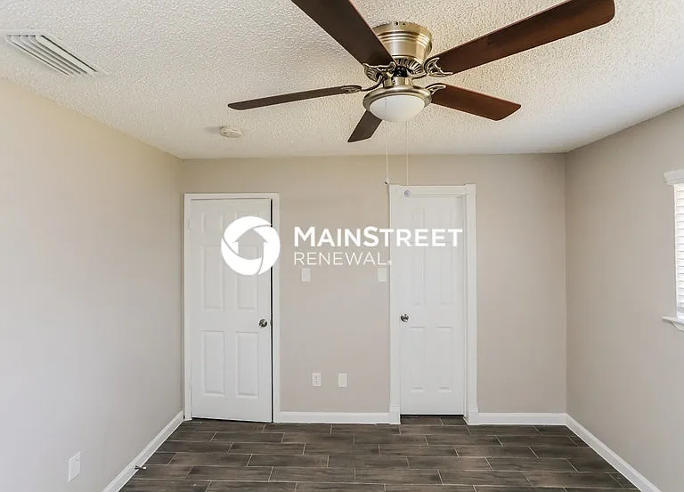 10405 Kinslow Dr — Photo 7