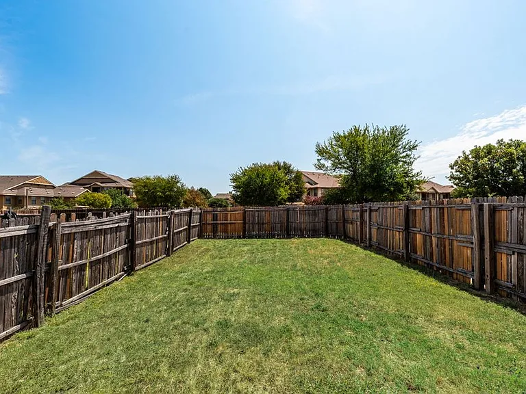 636 Canyon Pl — Photo 18