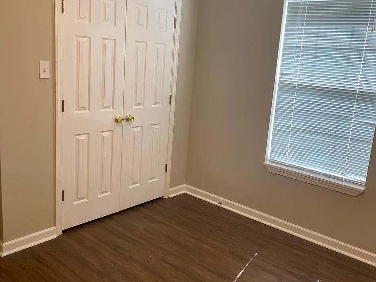 2704 Cypress St — Photo 10