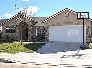 6669 E Raco Ave, Fresno, CA 93727