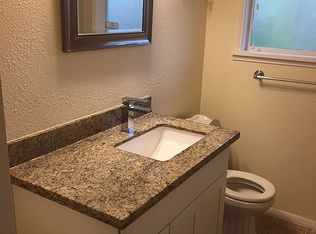 545 17th Ave W, Kirkland, WA 98033