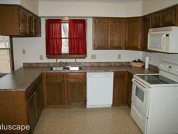 3rd image of 8231 Ontario Ln