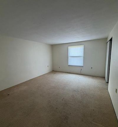 4th image of 338 Grove St