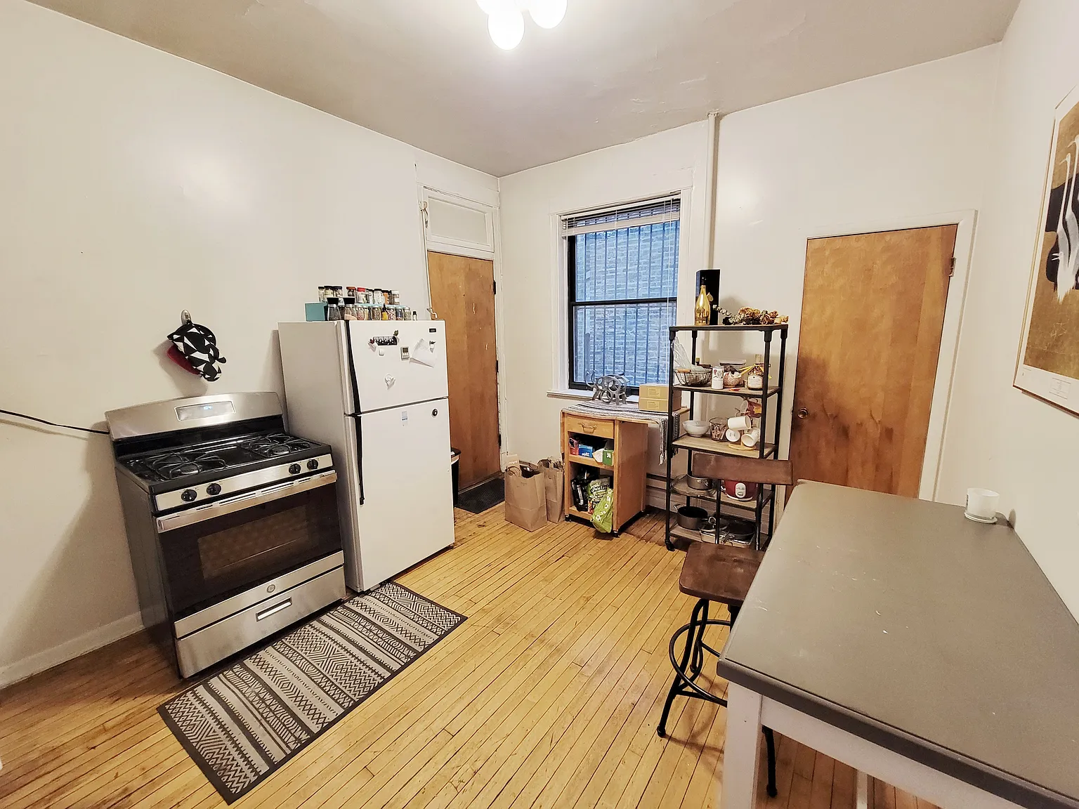 1 bed, 650 sqft, $1,995 — Photo 4