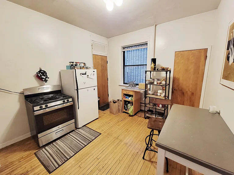 923 W Waveland #2D — Photo 4