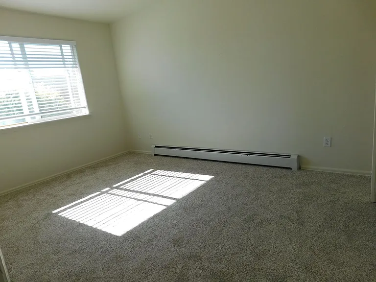 579 Darby Dr — Photo 14